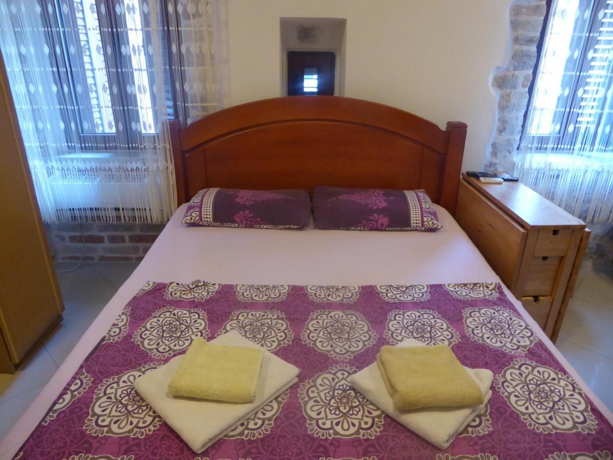 Apartments Dukic Kotor Bagian luar foto