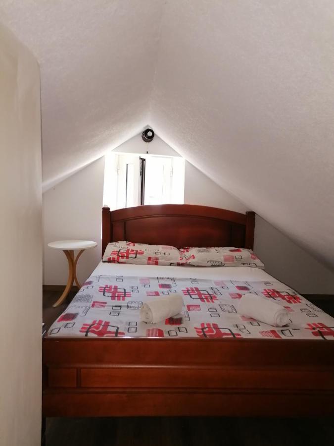Apartments Dukic Kotor Bagian luar foto
