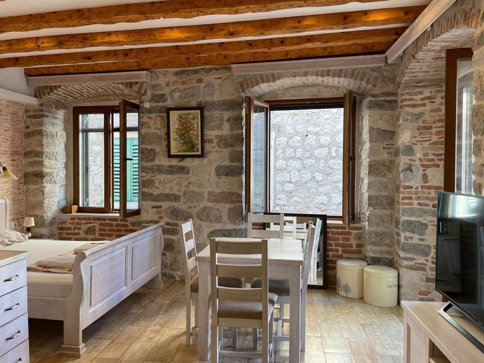 Apartments Dukic Kotor Bagian luar foto
