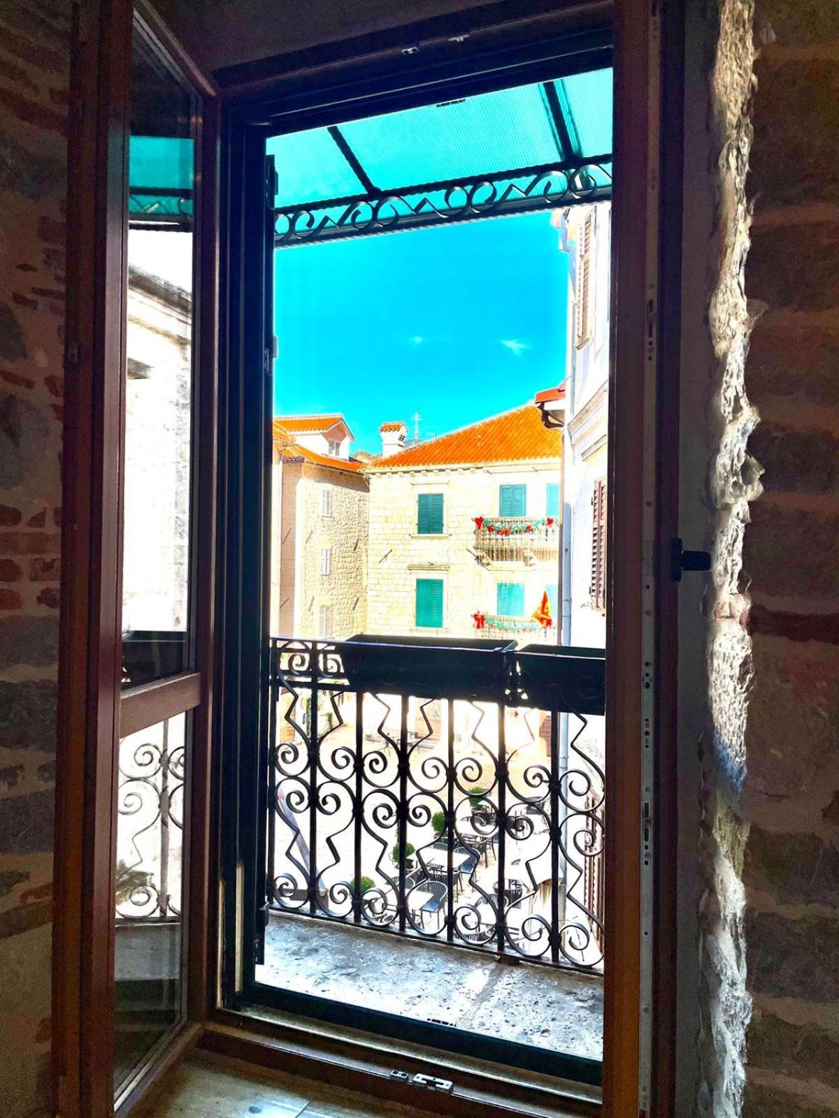 Apartments Dukic Kotor Bagian luar foto
