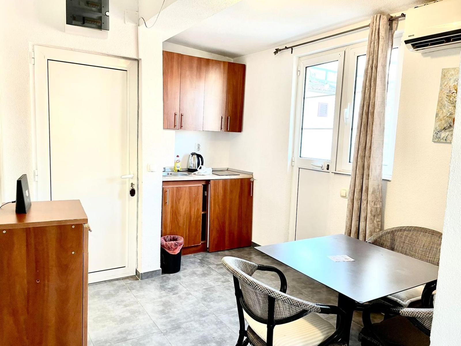 Apartments Dukic Kotor Bagian luar foto