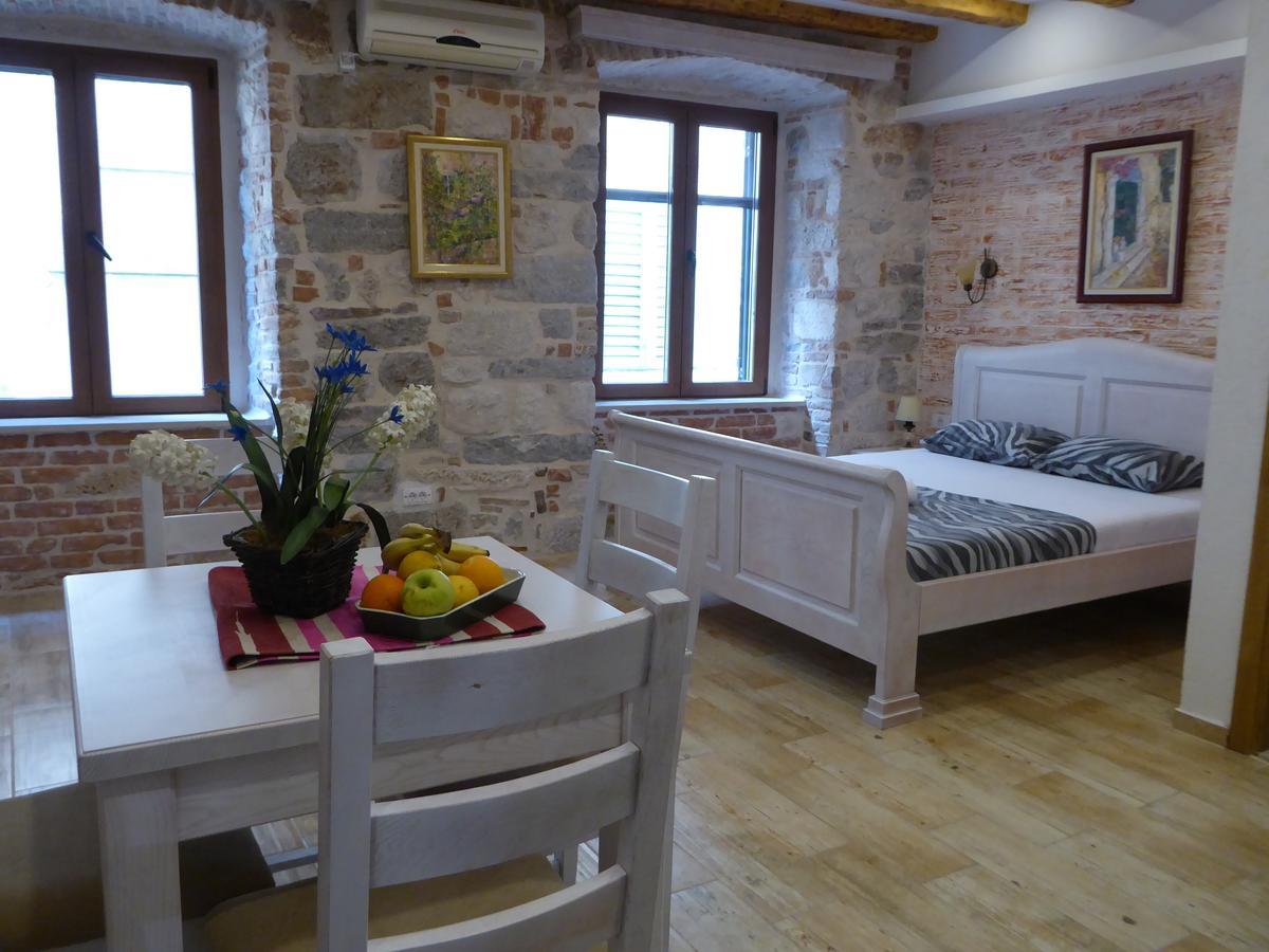 Apartments Dukic Kotor Bagian luar foto