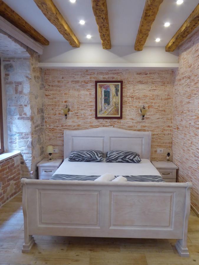 Apartments Dukic Kotor Bagian luar foto