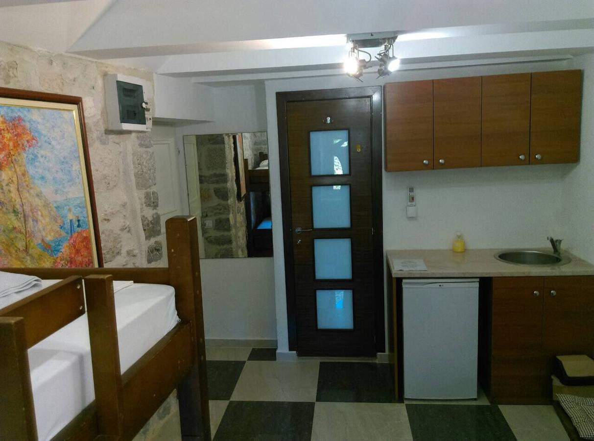 Apartments Dukic Kotor Bagian luar foto