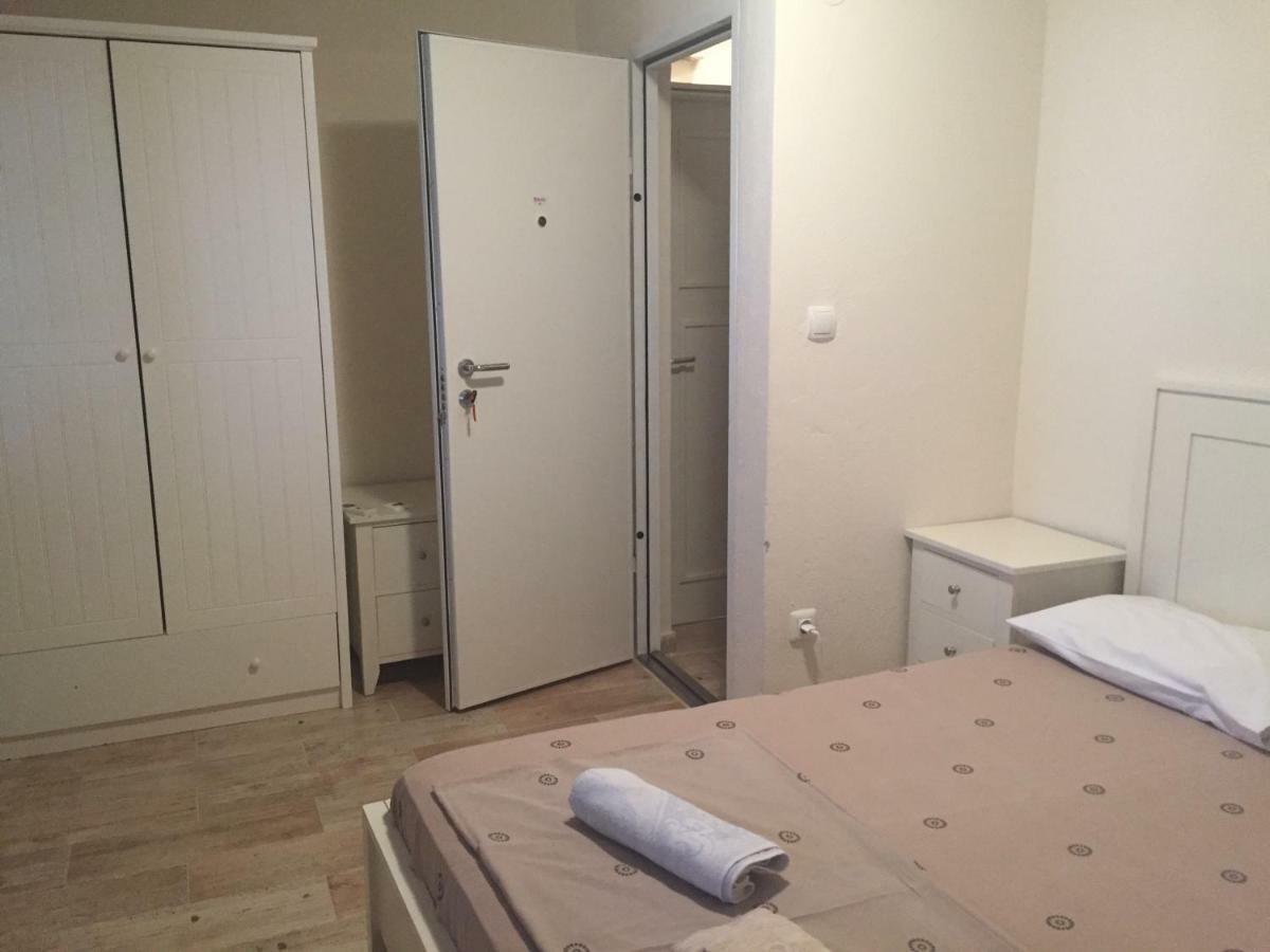 Apartments Dukic Kotor Bagian luar foto